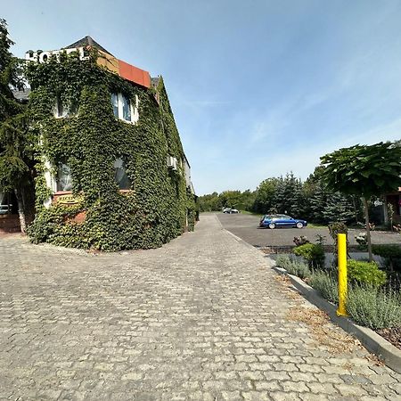 Hotel Kresowianka Konin  Εξωτερικό φωτογραφία