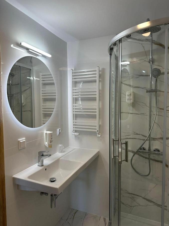 Hotel Kresowianka Konin  Εξωτερικό φωτογραφία