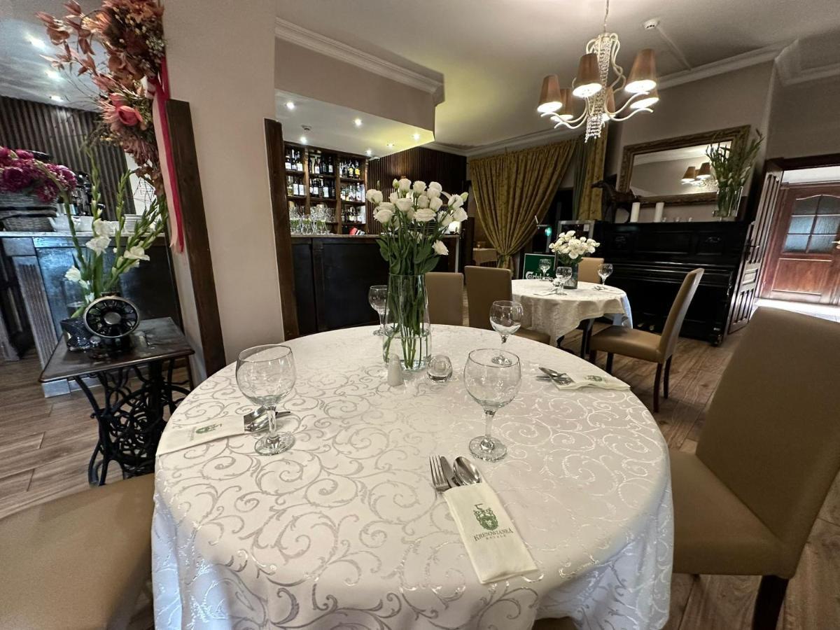 Hotel Kresowianka Konin  Εξωτερικό φωτογραφία