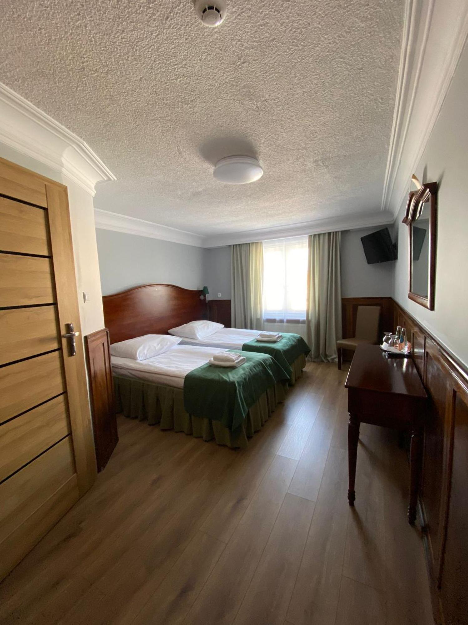 Hotel Kresowianka Konin  Εξωτερικό φωτογραφία